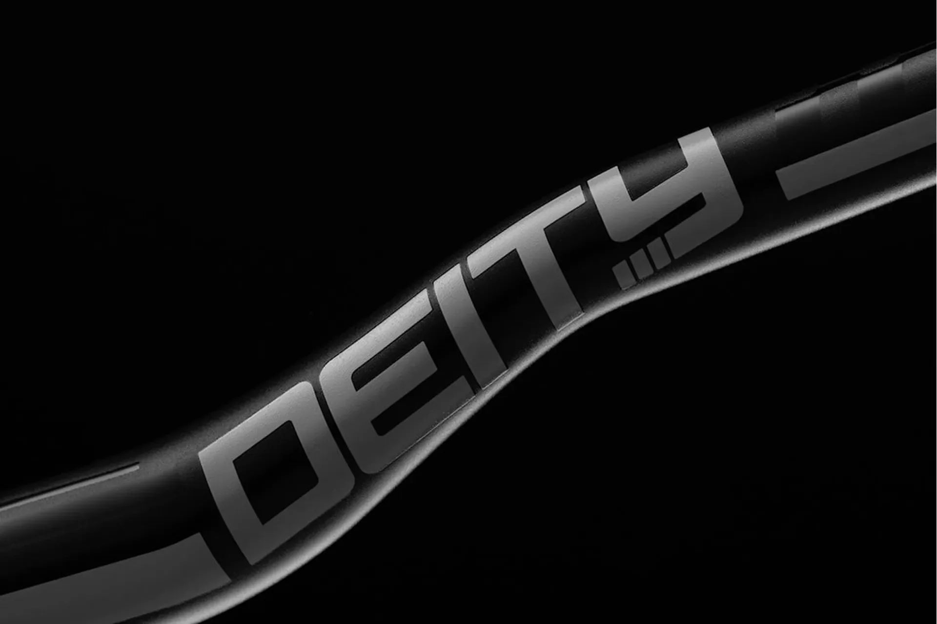 MANUBRIO DEITY BLACKLABEL 31.8 x 38MM STEALTH