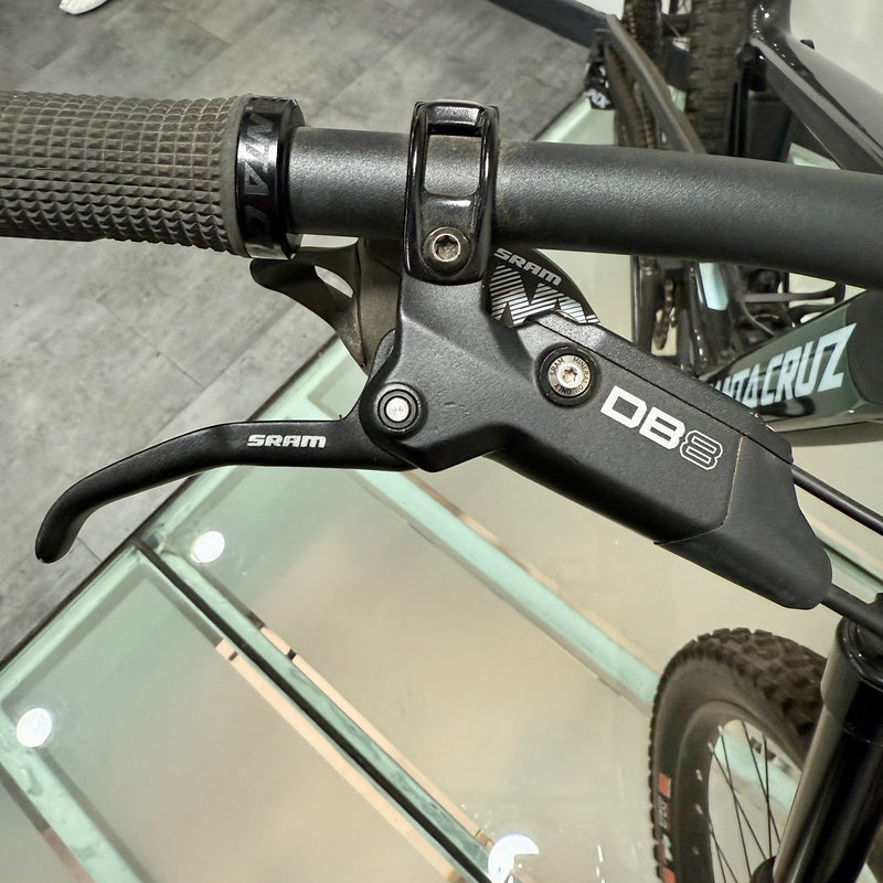 Bicicleta Usada Santa Cruz Bullit Kit R (110km de USO)