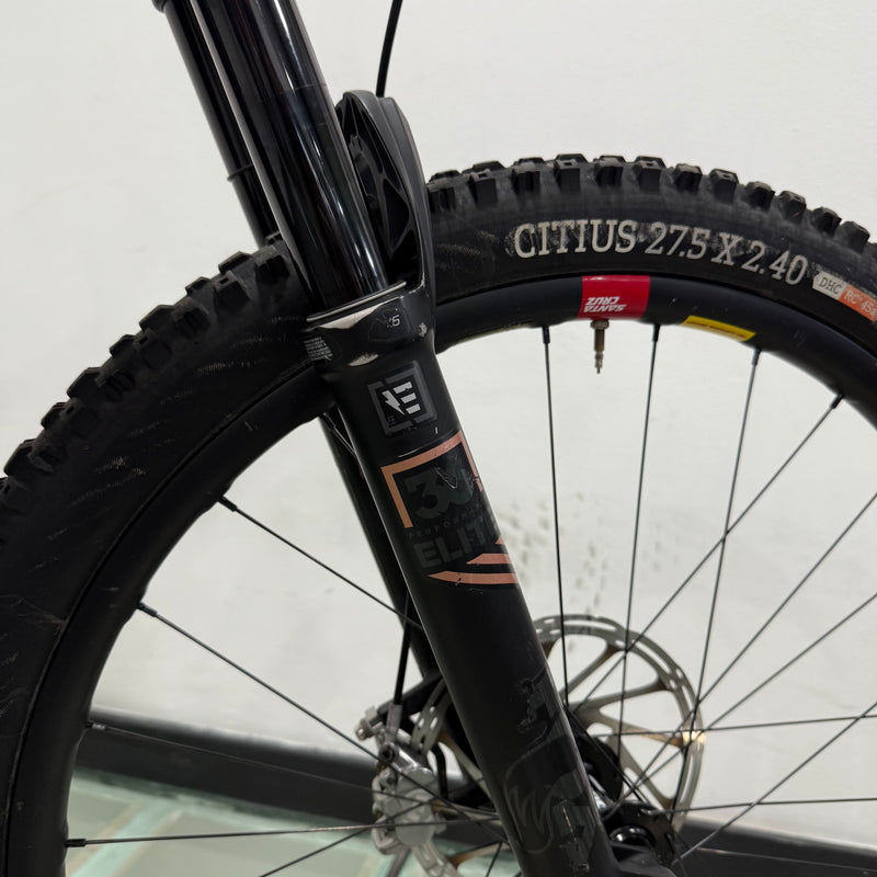 Bicicleta Usada Santa Cruz Heckler Kit S 27.5 504wh